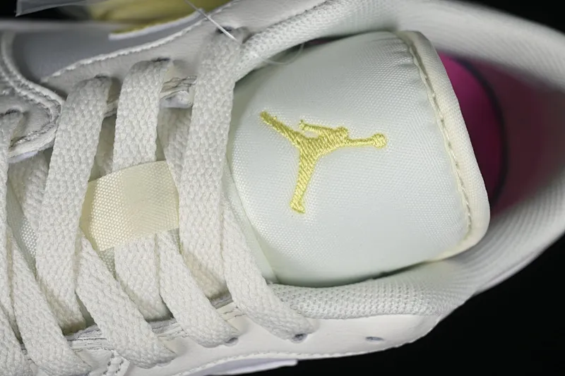 All categories Air Jordan Jordan series basketball shoes Air Jordan 1 Low Z version Air Jordan 1 Low AJ1 Joe 1 lemon yellow low-top cultural and leisure sports sneakers FV8486-181